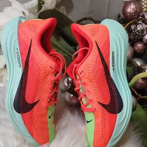 Nike Pegasus Plus Bright Crimson Lime Blast shoesSize:Women11/mens9.5 New